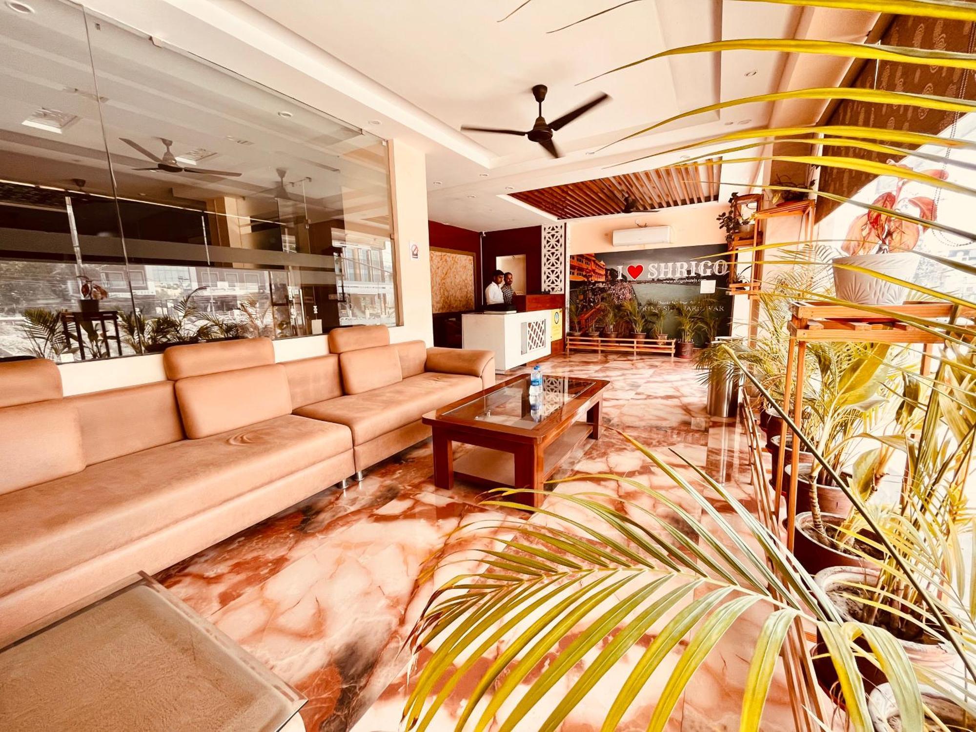 Hotel Golden Temple View By La Casa, Amritsar #Top Rated #Most Awarded #Swimming Pool #Prime Location #Luxury Rooms #Parking #Rooftop Cafe Екстер'єр фото