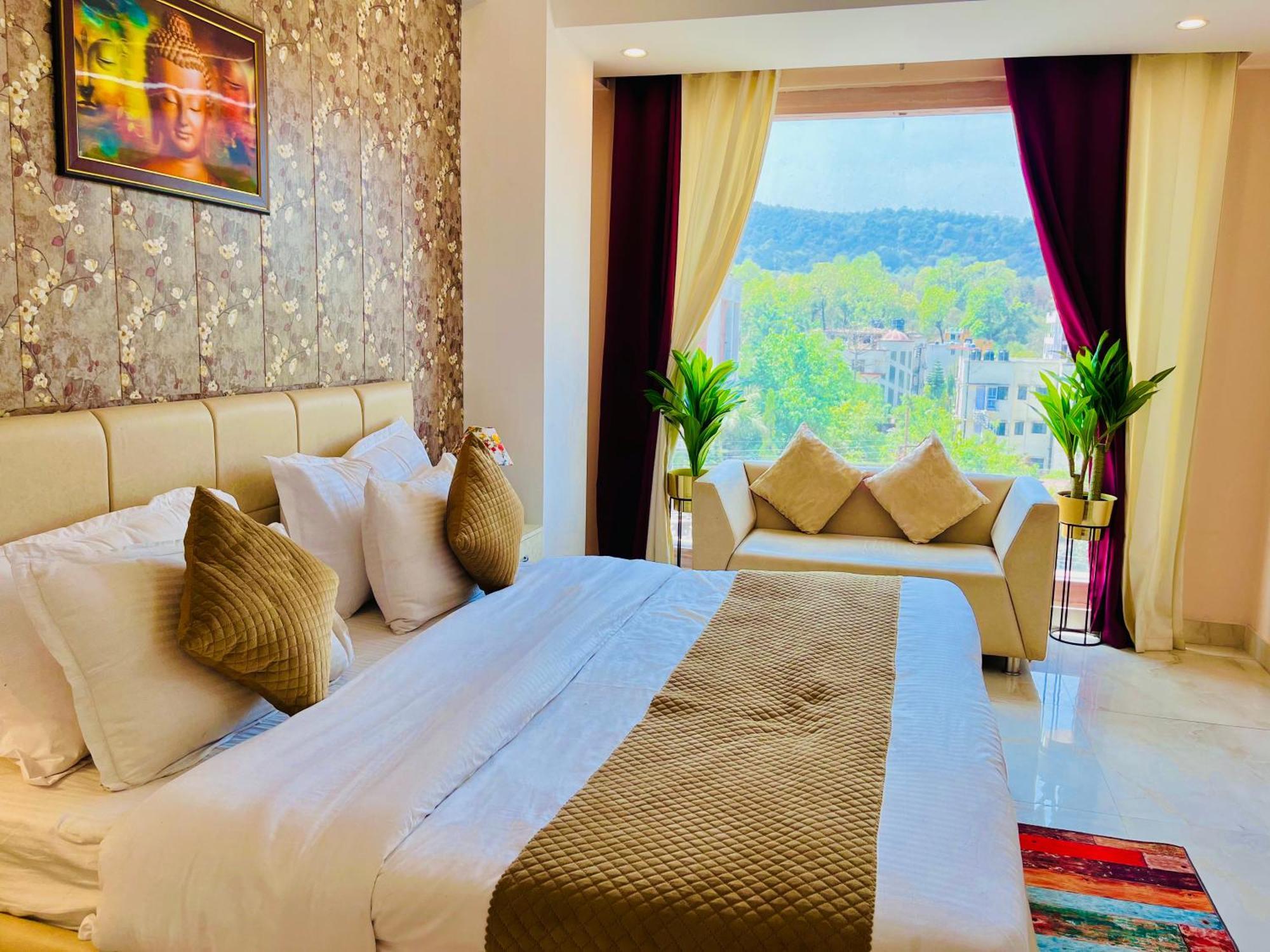 Hotel Golden Temple View By La Casa, Amritsar #Top Rated #Most Awarded #Swimming Pool #Prime Location #Luxury Rooms #Parking #Rooftop Cafe Екстер'єр фото